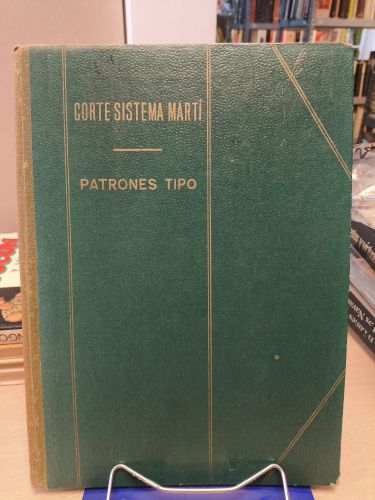 Portada del libro de CORTE SISTEMA MARTI -1976 - CURSO DE PATRONES TIPO 