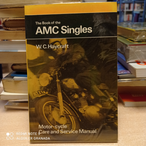 Portada del libro de THE BOOK OF THE AMC SINGLES