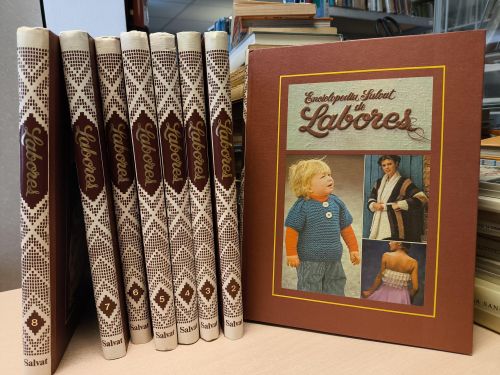 Portada del libro de ENCICLOPEDIA SALVAT DE LABORES 8 TOMOS