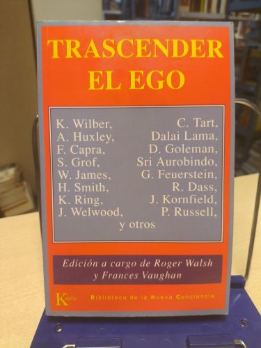 Portada del libro de TRASCENDER EL EGO. LA VISIÓN TRANSPERSONAL - VV.AA. - KAIROS 