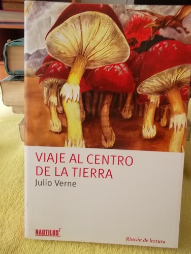Portada del libro de VIAJE AL CENTRO DE LA TIERRA