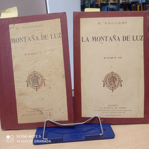 Portada del libro de LA MONTAÑA DE LA LUZ DOS TOMOS