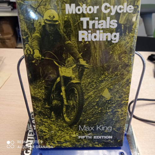 Portada del libro de MOTOR CYCLE TRIALS RIDING - MAX KING - CONDUCIR MOTO DE TRIAL