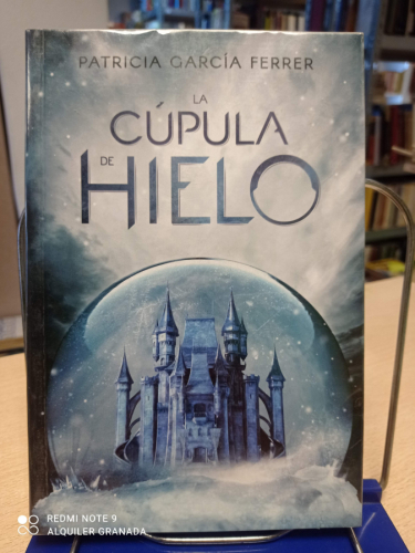 Portada del libro de LA CÚPULA DE HIELO