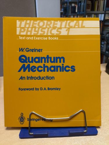 Portada del libro de Quantum Mechanics: An Introduction. Theoretical Physics 1