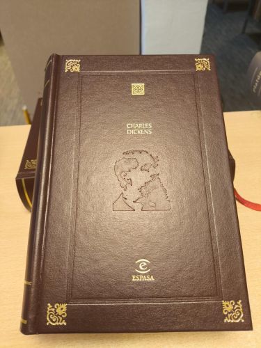 Portada del libro de Charles Dickens - ESPASA EDICIÓN DE LUJO. INDICE:Papeles postumosdel club Pickwick