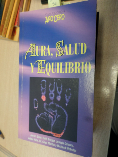 Portada del libro de AURA SALUD Y EQUILIBRIO - BIBLIOTECA AÑO CERO