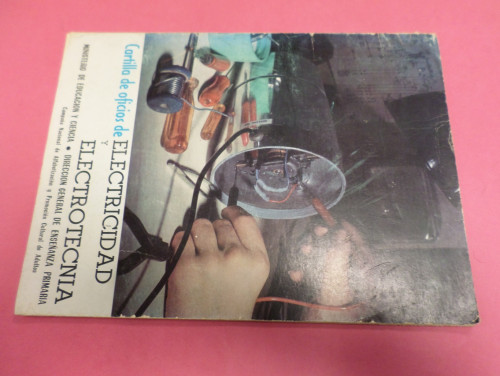 Portada del libro de CARTILLA DE OFICIOS DE ELECTRICIDAD Y ELECTROTECNIA (PROMOCION CULTURAL DE ADULTOS)