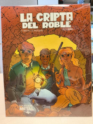 Portada del libro de LA CRIPTA DEL ROBLE - COLECCION METAL 26 - ARNO