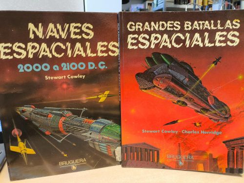 Portada del libro de GRANDES BATALLAS ESPACIALES / NAVES ESPACIALES - Stewart Cowley. Charles Herridge - Bruguera 1982