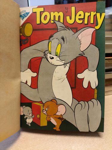 Portada del libro de TOMO ENCUADERNADO NOVARO - TOM Y JERRY 1955