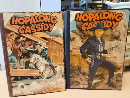 Portada del libro de 2 TOMOS ENCUADERNADOS NOVARO - HOPALONG CASSIDY - 1955 - 1958
CONTIENEN 25 TBOS