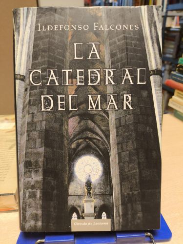 Portada del libro de LA CATEDRAL DEL MAR - IDELFONSO FALCONES