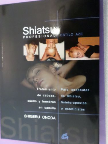 Portada del libro de SHIATSU PROFESIONAL ESTILO AZE - SHIGERU ONODA