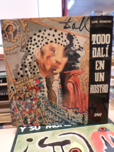 Portada del libro de TODO DALI EN UN ROSTRO -  LUIS ROMERO - BLUME 1975