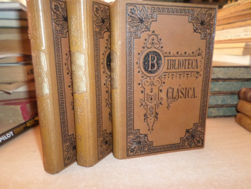 Portada del libro de BIBLIOTECA CLÁSICA. LA ILIADA. HOMERO. TRAD. JOSÉ GÓMEZ HERMOSILLA. 3VOL. COMPLETA