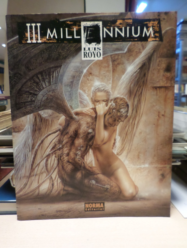 Portada del libro de III MILLENIUM - LUIS ROYO - ILUSTRACIONES NORMA 2000