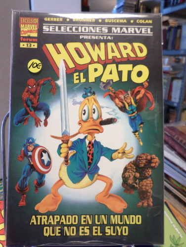 Portada del libro de HOWARD EL PATO ATRAPADO EN UN MUNDO QUE NO ES EL SUYO- SELECCIONES MARVEL NUMERO 13